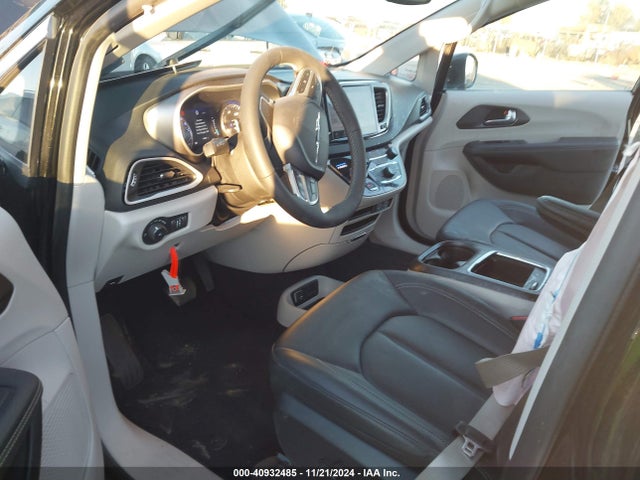 Chrysler Pacifica Touring L 2024 2C4RC1BG1RR151057 Image 5