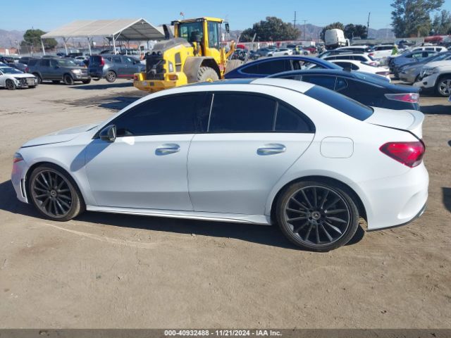 W1K3G4EB5LW042908 Mercedes-Benz A 220