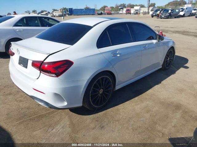 W1K3G4EB5LW042908 Mercedes-Benz A 220