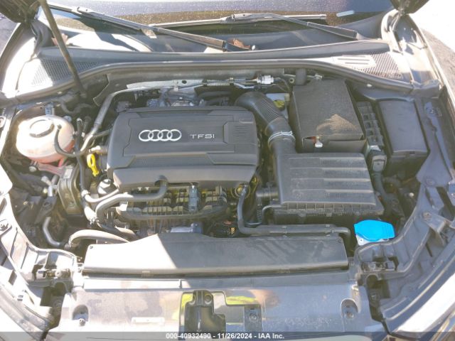 WAUB8GFF8J1033634 Audi A3 2.0t Premium/2.0t Tech Premium