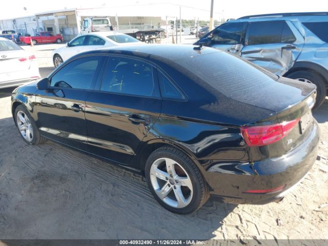 WAUB8GFF8J1033634 Audi A3 2.0t Premium/2.0t Tech Premium