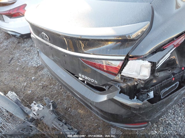 58AEA1C16RU047251 Lexus Es 300h Luxury