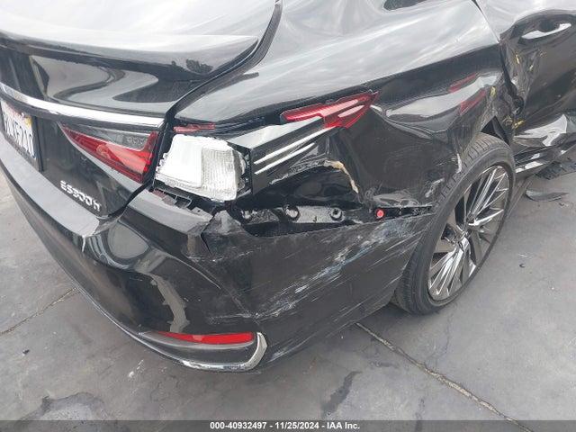 58AEA1C16RU047251 Lexus Es 300h Luxury