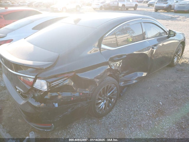 58AEA1C16RU047251 Lexus Es 300h Luxury