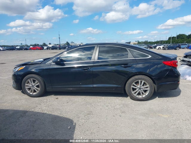 Hyundai SONATA SE 2017 5NPE24AF2HH477280 Image 14