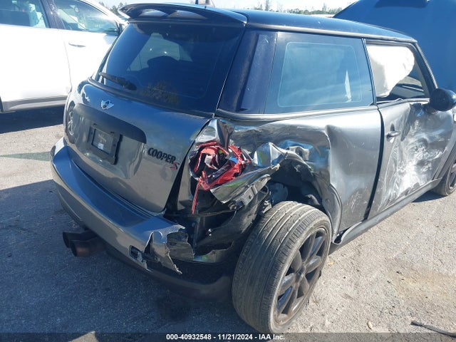 2010 MINI COOPER S WMWMF7C55ATZ72125 Photo 5
