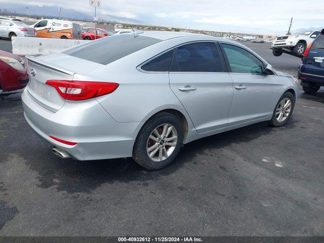 5NPE24AF8FH001130 Hyundai SONATA SE
