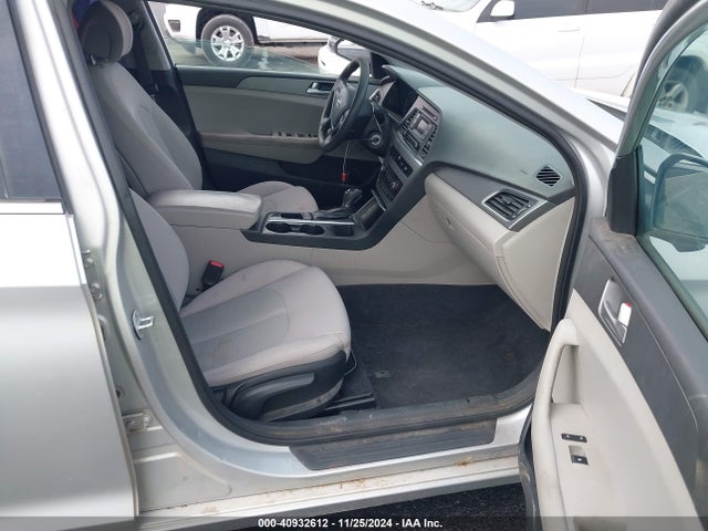 5NPE24AF8FH001130 Hyundai SONATA SE