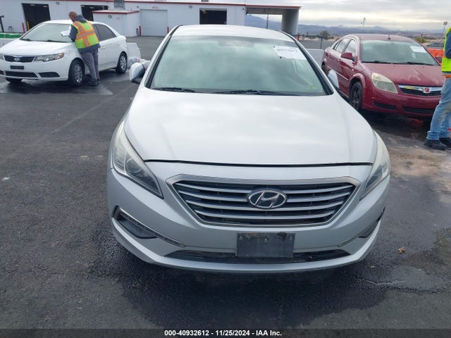 5NPE24AF8FH001130 Hyundai SONATA SE