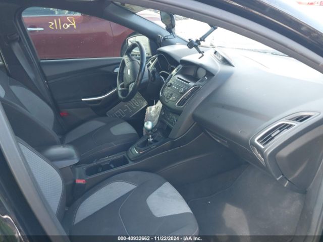 1FADP3L94HL241245 Ford FOCUS ST