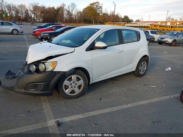 Chevrolet Sonic Ls Auto 2016 1G1JA6SH1G4151867 Image 2