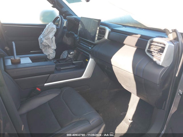 Toyota Sequoia Platinum 2023 7SVAAABA4PX014326 Image 5