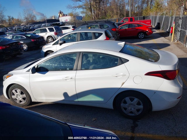 Hyundai ELANTRA SE 2016 5NPDH4AE2GH704290 Image 14