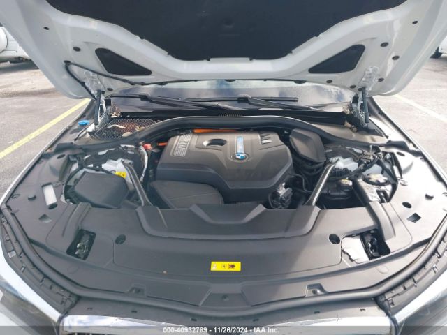 2019 BMW 740E WBA7J2C51KB440411 Photo 9
