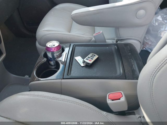 5TDYK3DC6FS603107 Toyota Sienna Xle/limited
