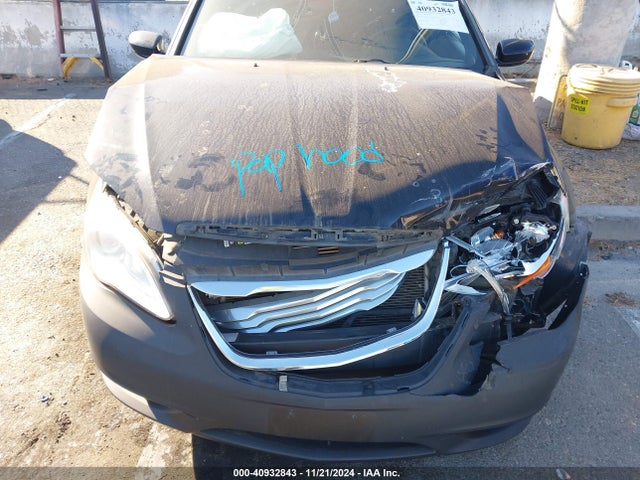 Chrysler 200 LX 2014 1C3CCBAB2EN125225 Image 10
