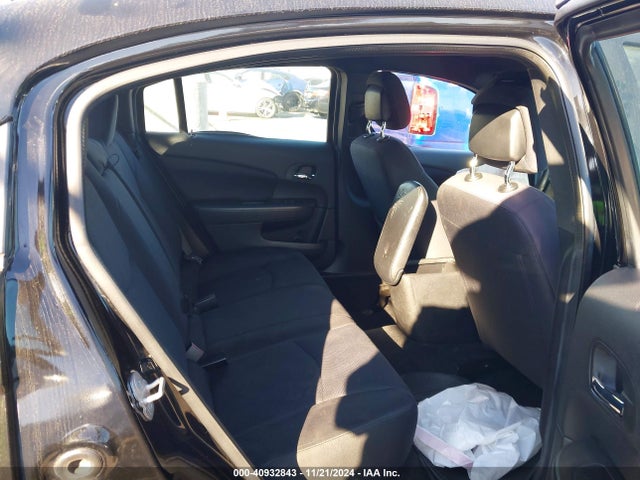 Chrysler 200 LX 2014 1C3CCBAB2EN125225 Image 8