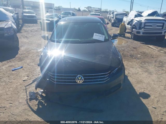 1VWLA7A36KC006606 Volkswagen Passat 2.0t Wolfsburg Edition