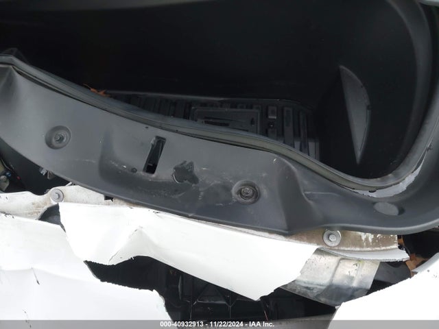 2022 TESLA MODEL Y 7SAYGDEE3NF354410 Photo 9