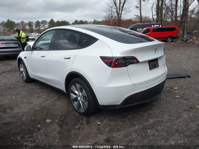2022 TESLA MODEL Y 7SAYGDEE3NF354410 Photo 2