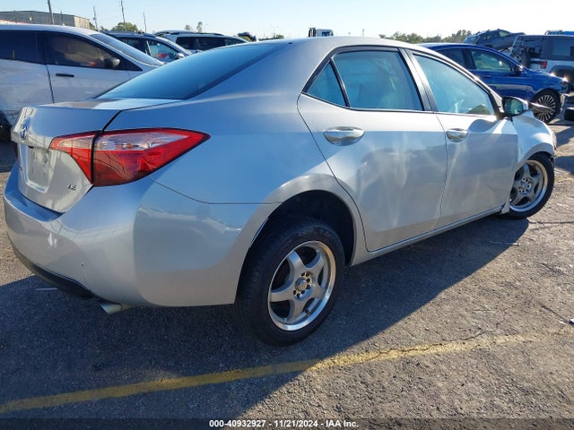 Toyota COROLLA LE 2017 5YFBURHE0HP626019 Image 4