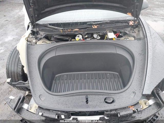 2024 TESLA MODEL 3 5YJ3E1EBXRF721892 Photo 9