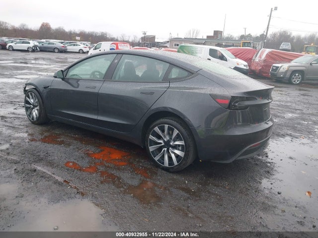 2024 TESLA MODEL 3 5YJ3E1EBXRF721892 Photo 2