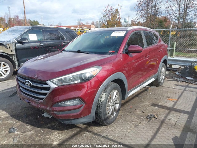 KM8J33A45HU444327 Hyundai TUCSON SE