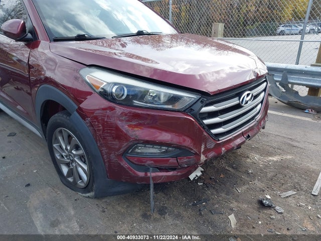 KM8J33A45HU444327 Hyundai TUCSON SE