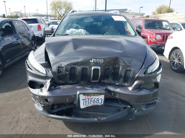 1C4PJLCB5EW323510 Jeep Cherokee Latitude