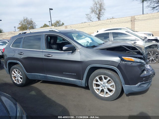 1C4PJLCB5EW323510 Jeep Cherokee Latitude
