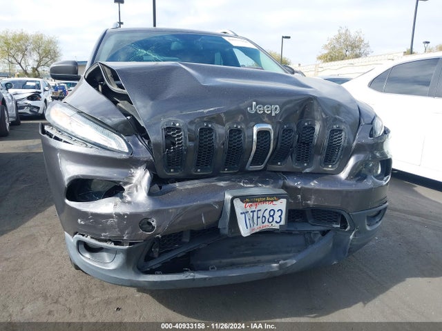 1C4PJLCB5EW323510 Jeep Cherokee Latitude