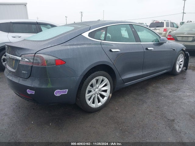 2018 TESLA MODEL S 5YJSA1E24JF298156 Photo 3