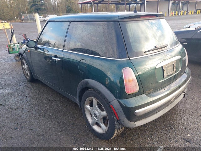 2002 MINI COOPER WMWRC33452TC36837 Photo 2