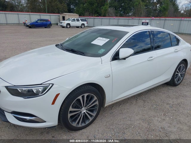 W04GP6SX0J1139817 Buick Regal Sportback Essence