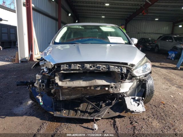 1FADP3K23HL337047 Ford FOCUS SE