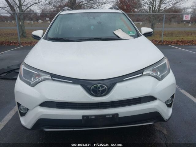 JTMRFREV1JD236858 Toyota Rav4 Adventure/xle