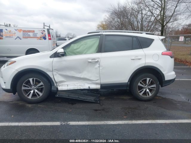 JTMRFREV1JD236858 Toyota Rav4 Adventure/xle