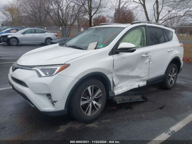 JTMRFREV1JD236858 Toyota Rav4 Adventure/xle