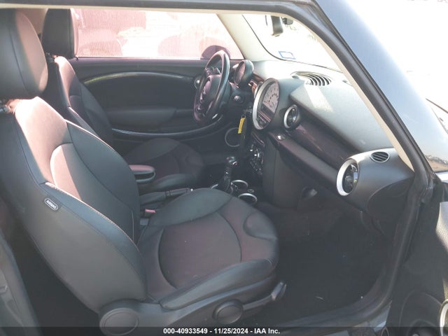 2012 MINI COOPER S CLUBMAN WMWZG3C52CTY39241 Photo 4