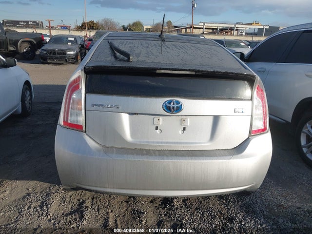 Toyota Prius 2015 JTDKN3DU4F1998391 Image 16