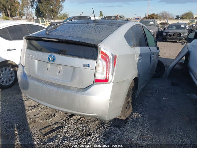 JTDKN3DU4F1998391 Toyota Prius