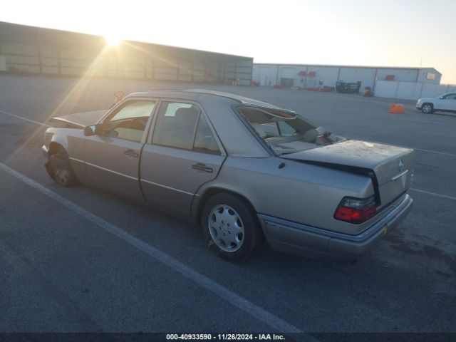1994 MERCEDES-BENZ E WDBEA34E4RC015119 Photo 2