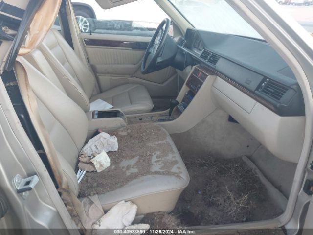 1994 MERCEDES-BENZ E WDBEA34E4RC015119 Photo 4