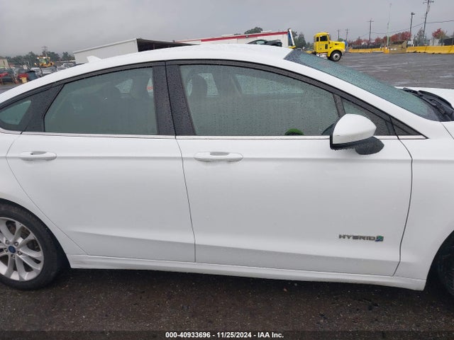 3FA6P0LU9KR143767 Ford Fusion Hybrid Se