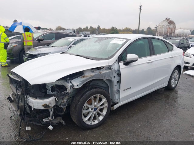 3FA6P0LU9KR143767 Ford Fusion Hybrid Se