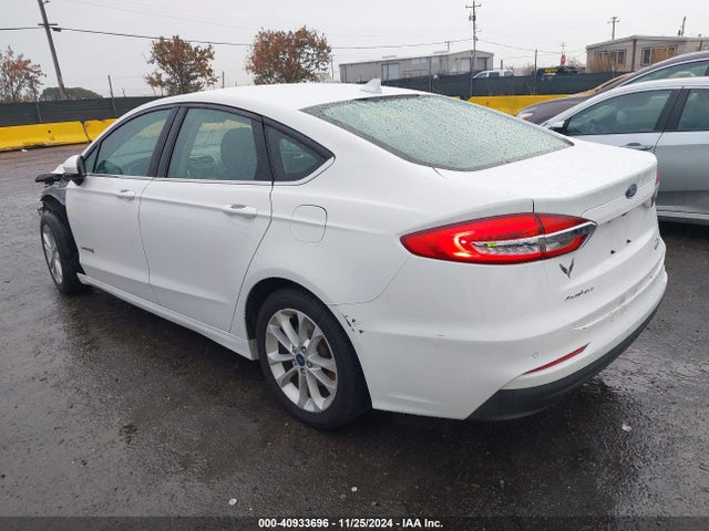 3FA6P0LU9KR143767 Ford Fusion Hybrid Se