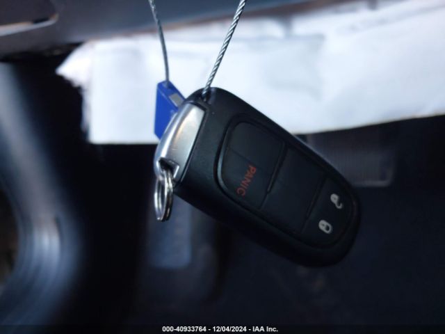 1C4PJLLB2LD570914 Jeep Cherokee Altitude Fwd
