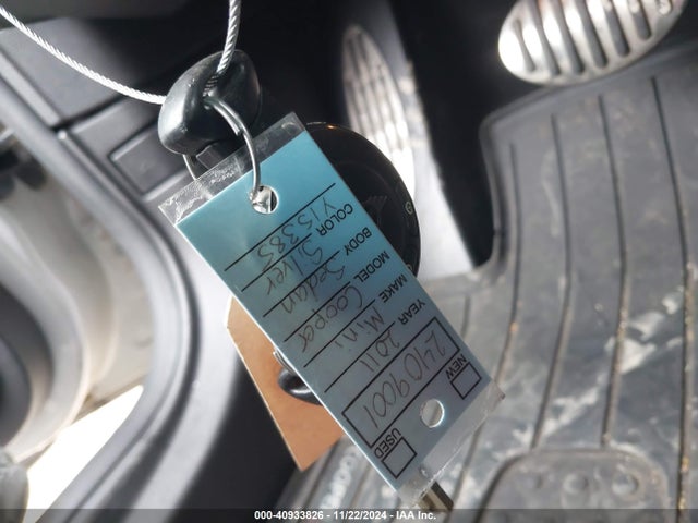 2011 MINI COOPER S WMWSV3C58BTY15385 Photo 10