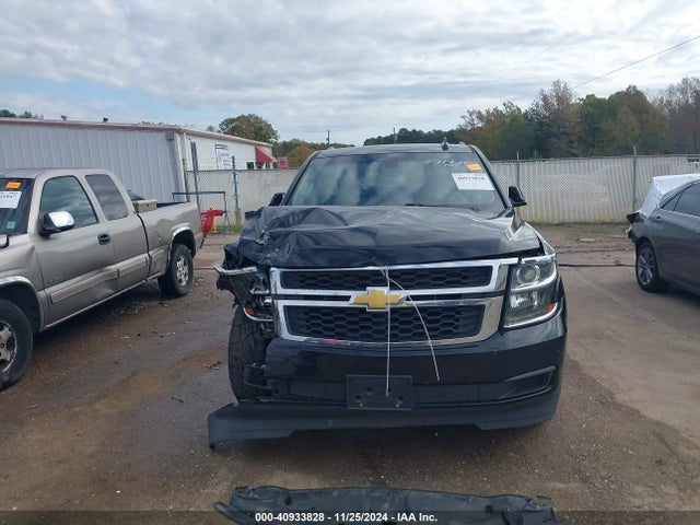 Chevrolet Suburban Ls 2018 1GNSKGKC1JR136502 Image 13